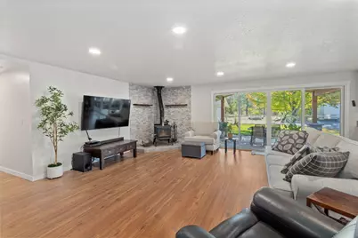 165 Sunbeam Circle, Merlin, OR 97532 - Photo 9