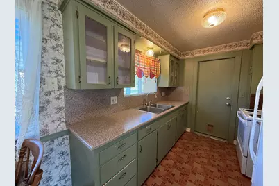 3936 Kelley Drive, Klamath Falls, OR 97603 - Photo 3
