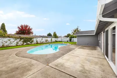 920 N 10th Street, Central Point, OR 97502 - Photo 25