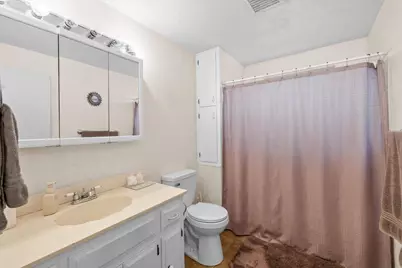 920 N 10th Street, Central Point, OR 97502 - Photo 17