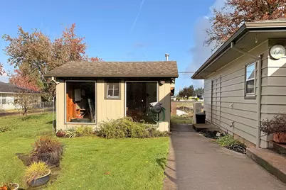 571 NW Wade Street NW, Estacada, OR 97023 - Photo 23