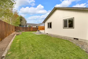 21347 Starling Dr, Bend, OR 97701 - Photo 33