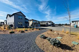 21428 SE Krakatoa Ct, Bend, OR 97702 - Photo 31