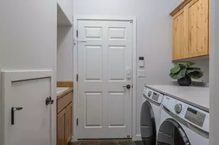 19442 Chip Shot Ln, Bend, OR 97702 - Photo 33