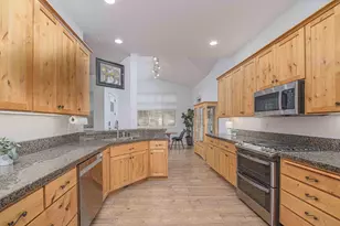 19442 Chip Shot Ln, Bend, OR 97702 - Photo 15