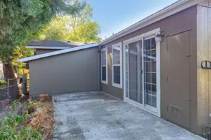 206 NW Creekside Dr, Grants Pass, OR 97526 - Photo 27