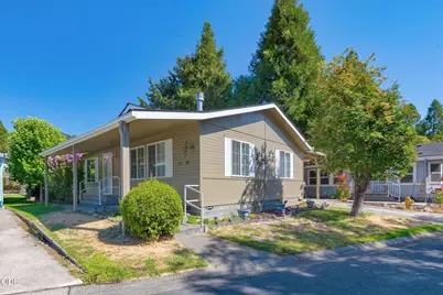 206 NW Creekside Drive, Grants Pass, OR 97526 - Photo 1