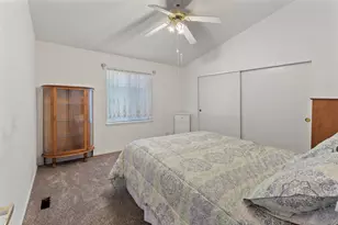 206 NW Creekside Dr, Grants Pass, OR 97526 - Photo 17