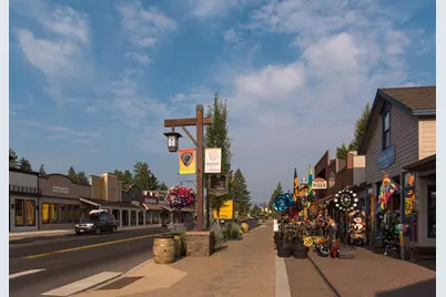 220 W Cascade Avenue, Sisters, OR 97759 - Photo 31