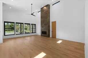 391 Clinton St, Ashland, OR 97520 - Photo 9