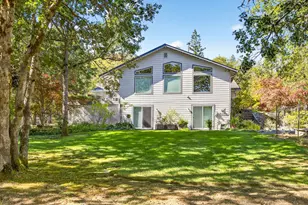 250 Cambridge Dr, Grants Pass, OR 97526 - Photo 21