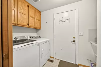 250 Cambridge Drive, Grants Pass, OR 97526 - Photo 17