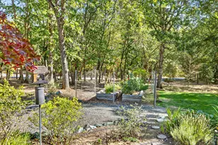 250 Cambridge Dr, Grants Pass, OR 97526 - Photo 27