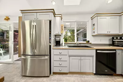 250 Cambridge Drive, Grants Pass, OR 97526 - Photo 7