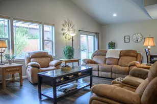 2745 SW 32nd St, Redmond, OR 97756 - Photo 23