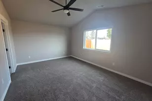 1858 Ingram Ln, Medford, OR 97501 - Photo 15