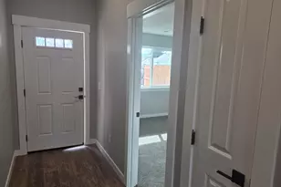 1858 Ingram Ln, Medford, OR 97501 - Photo 3