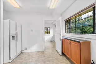 94 N 3rd St, Ashland, OR 97520 - Photo 21