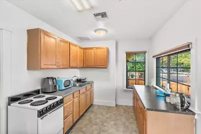 94 N 3rd Street, Ashland, OR 97520 - Photo 25