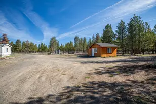 8859 Split Rail Rd, La Pine, OR 97739 - Photo 7