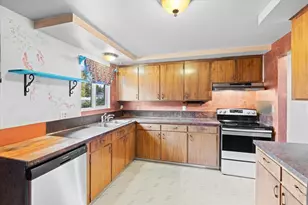 3420 Madison St, Klamath Falls, OR 97603 - Photo 9