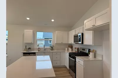 590 NE Arnold Street #183, Madras, OR 97741 - Photo 5