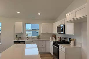 590 NE Arnold St, Madras, OR 97741 - Photo 5