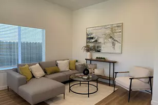 572 NE Arnold St, Madras, OR 97741 - Photo 9