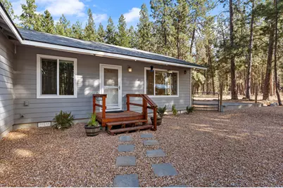 60026 Turquoise Road, Bend, OR 97702 - Photo 3