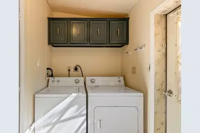 64100 N Hwy 97 #16, Bend, OR 97701 - Photo 17