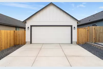 3246 NW 9th Street, Redmond, OR 97756 - Photo 7