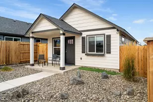 3246 NW 9th St, Redmond, OR 97756 - Photo 17