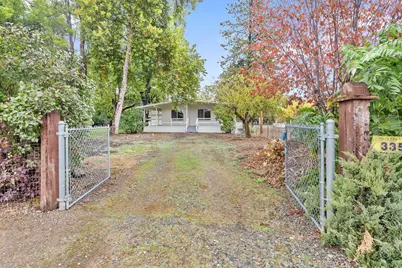 335 Tavis Drive, Merlin, OR 97532 - Photo 5