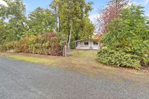335 Tavis Dr, Merlin, OR 97532 - Photo 25