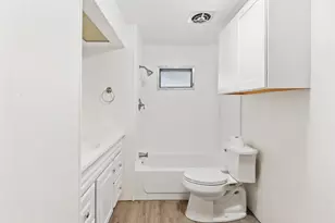 335 Tavis Dr, Merlin, OR 97532 - Photo 9