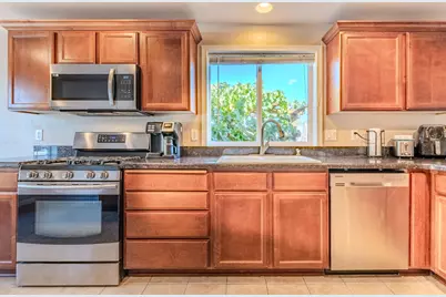 7540 Rocio Drive, White City, OR 97503 - Photo 11