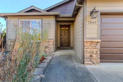 7540 Rocio Drive, White City, OR 97503 - Photo 5