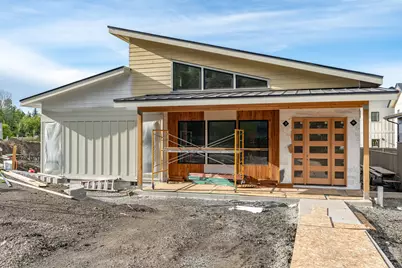 381 Clinton Street #5200, Ashland, OR 97520 - Photo 1
