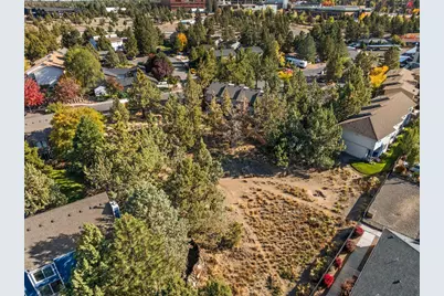 2101 NE Holliday Avenue, Bend, OR 97701 - Photo 9