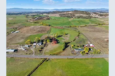 2545 Meridian Road, Eagle Point, OR 97524 - Photo 17