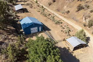 33084 Cougar Mountain Rd, Mitchell, OR 97750 - Photo 47