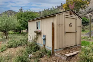 33084 Cougar Mountain Rd, Mitchell, OR 97750 - Photo 37