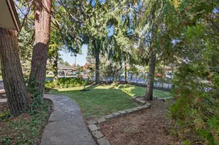 1532 NE 9th St, Bend, OR 97701 - Photo 49