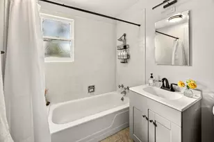 610 J St, Medford, OR 97501 - Photo 35