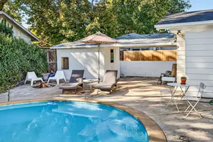 610 J St, Medford, OR 97501 - Photo 13