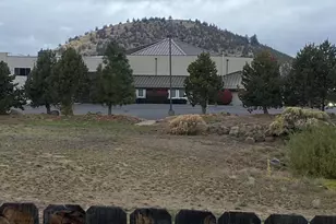 1297 NE Dawson Dr, Bend, OR 97701 - Photo 21