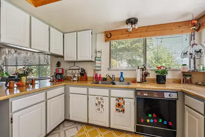 3313 Redwood Avenue, Grants Pass, OR 97527 - Photo 13