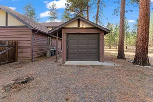 14850 Schooner, Sisters, OR 97759 - Photo 35