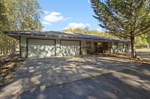 1080 Ferry Rd, Grants Pass, OR 97526 - Photo 5