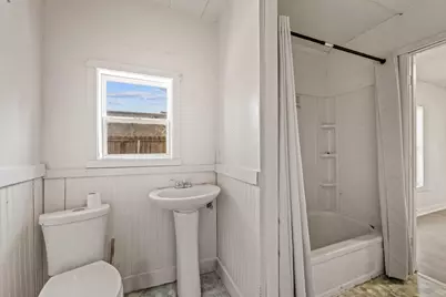 1049 Beatty Street, Medford, OR 97501 - Photo 15